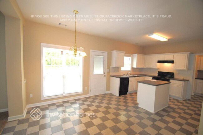 Building Photo - 3740 Cranford Dr SW