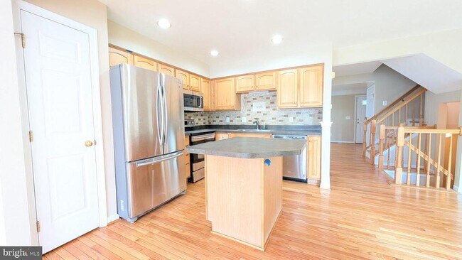 Foto del edificio - 211 Shirley Square SE