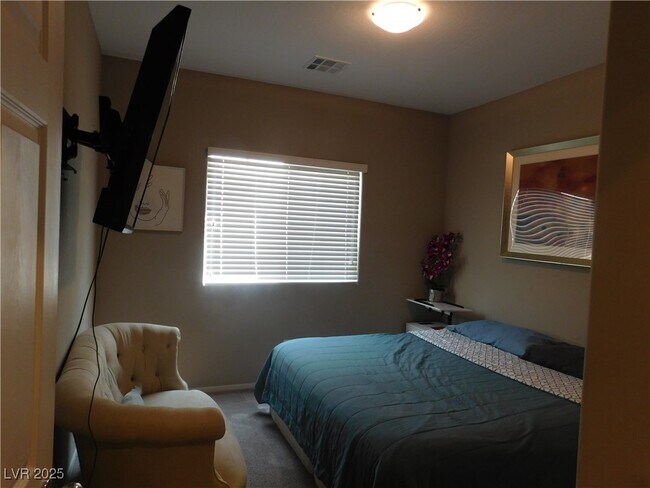 Foto del edificio - 2715 Amazing Meadows Ave