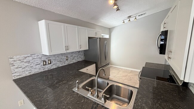 Building Photo - Three Bedroom, Two Bath Single Family Home...