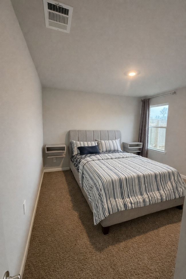 Building Photo - 3753 Barn Owl Dr