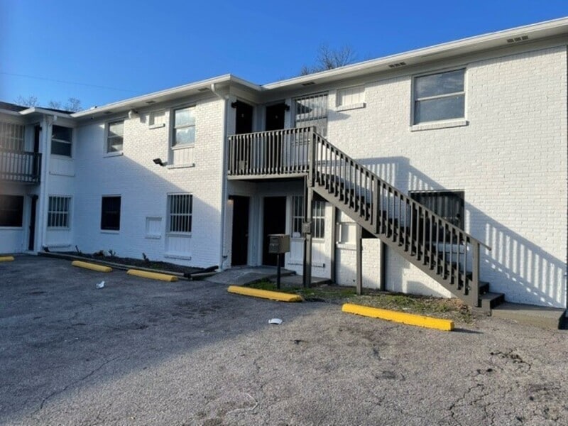 Primary Photo - 1825 15th Ave N