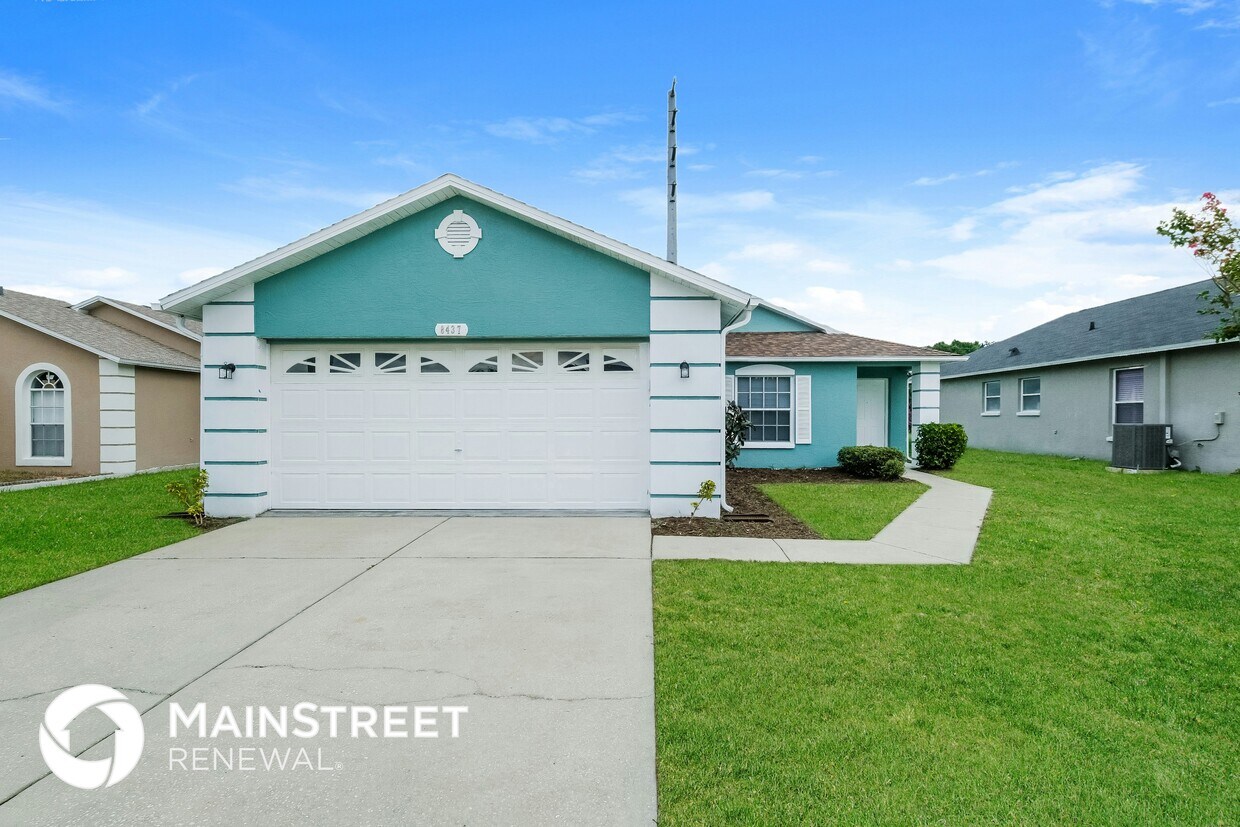 Foto principal - 8437 National Dr