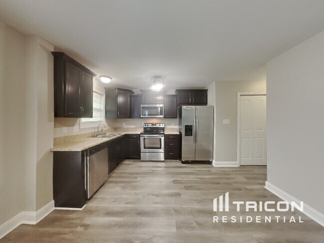 Foto del edificio - 542 Magnolia Dr