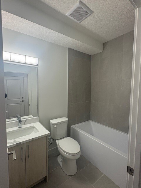 Building Photo - One Bed One Bath Basement Unit