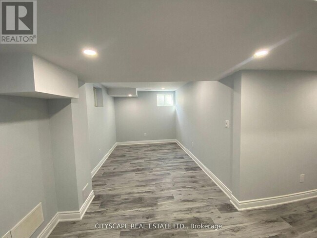 Building Photo - 413 Leiterman Dr