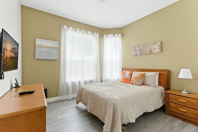 Building Photo - 8107 Coconut Pl