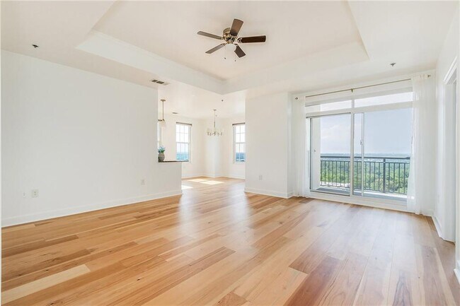 Foto del edificio - 325 East Paces Ferry Rd NE