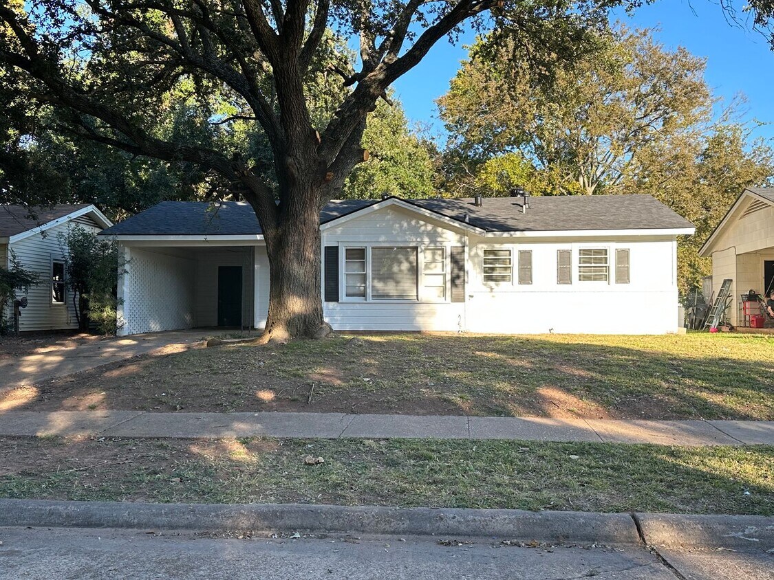 Updated Central Bossier Home House Rental in Bossier City, LA
