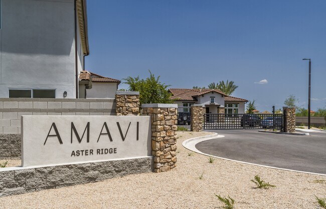 Casas unifamiliares en el corazón del norte de Phoenix. - Amavi Aster Ridge