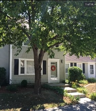 Building Photo - 21 Blossom Ln