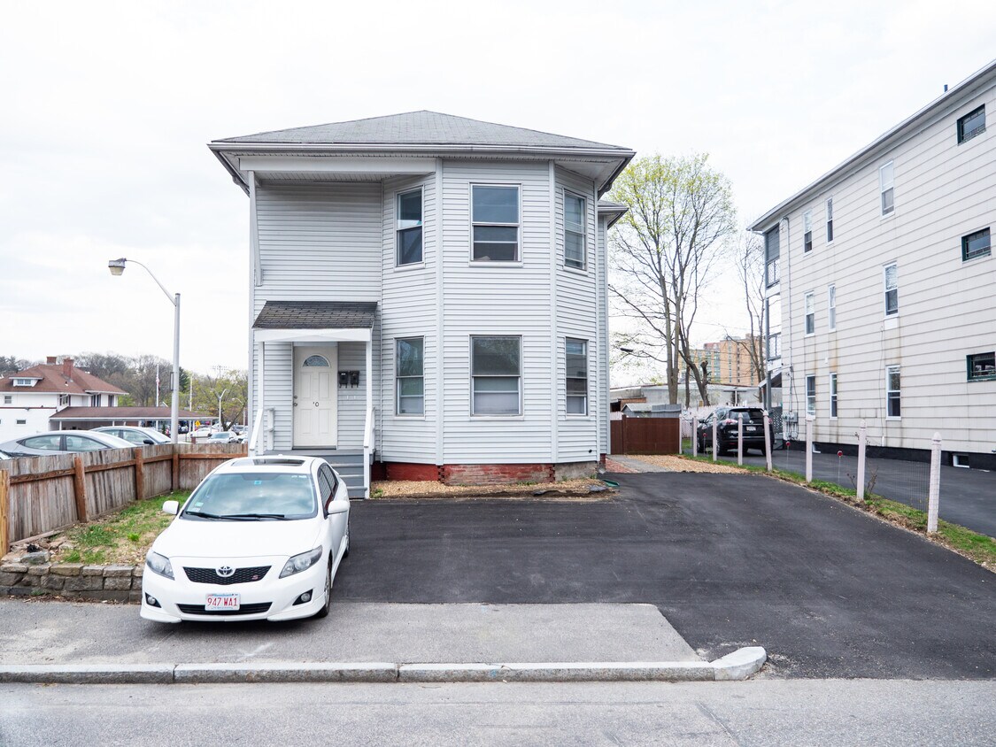 Primary Photo - 10 Buffum St