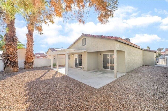 Building Photo - 603 Carleton Dr