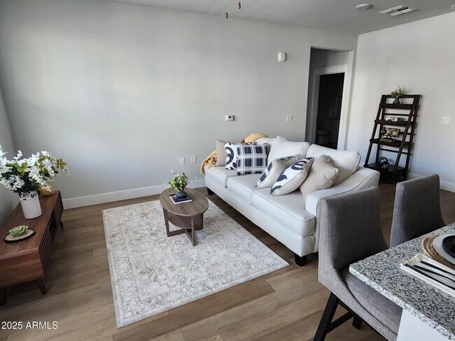 Foto del edificio - 4755 E Southern Ave