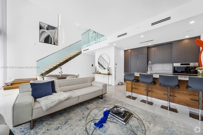 Building Photo - 200 Biscayne Boulevard Way
