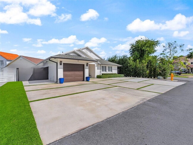 Photo - 7753 NW 189th St House