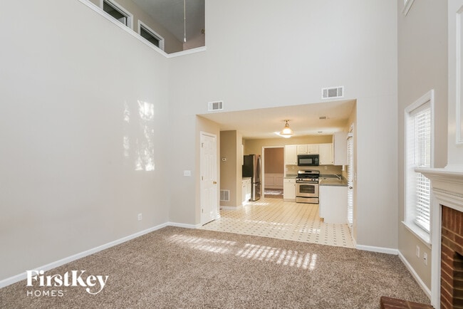 Building Photo - 3390 Northcliff Dr