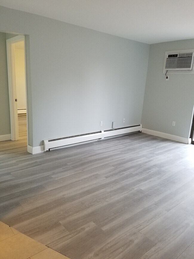 1425 Bodwell Rd Unit 26, Manchester, NH 03109 Apartments in