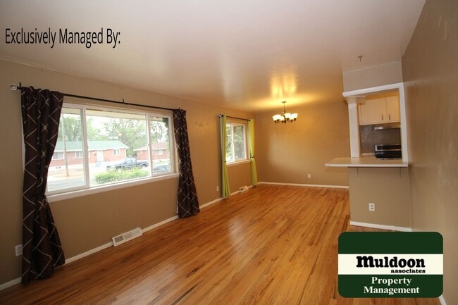 Foto del edificio - Nice 5 bedroom home with finished basement...