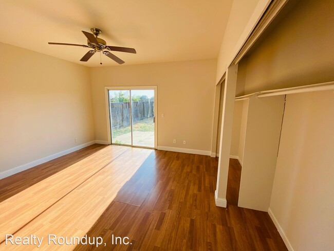Building Photo - 3 br, 2 bath House - 9481 Windrift Ln