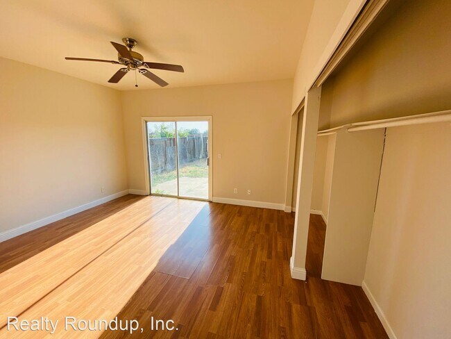 Foto del edificio - 3 br, 2 bath House - 9481 Windrift Ln