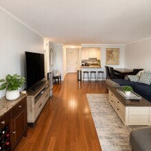 Building Photo - 8 Whittier Pl