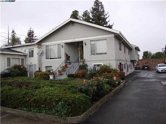 Building Photo - 178 Dutton Ave