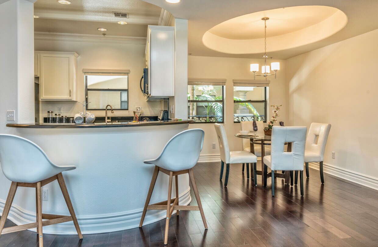 La Fontaine West Apartments in Los Angeles, CA Westside Rentals