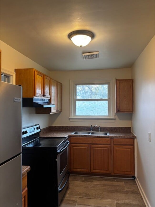 Photo - 3 bedroom Montclair Road House