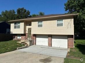 Building Photo - 507 N Lincoln St