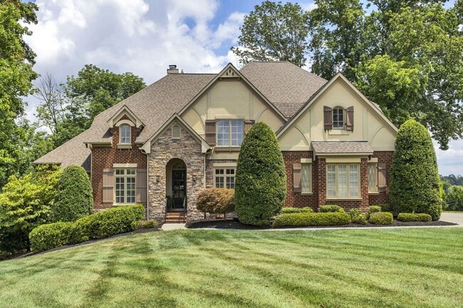 Fully Furnished 4 Bedroom, 3.5 Bath w/ 3 Car Garage and Unfinished Basement in Governors Club - Fully Furnished 4 Bedroom, 3.5 Bath w/ 3 Car Garage and Unfinished Basement in Governors Club House