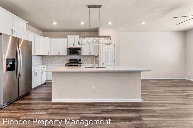 Building Photo - 3 br, 2.5 bath House - 5120 Buckwheat Road