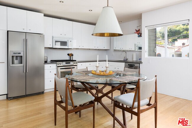 Foto del edificio - 1710 Redcliff St