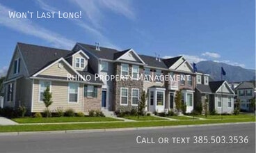 Building Photo - 452 S Tri Terra Ln