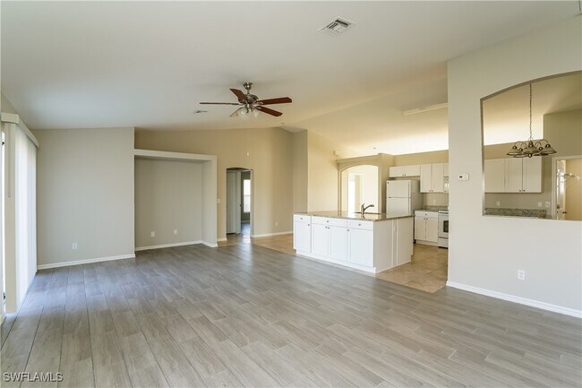Foto del edificio - 3022 SW 11th Ct