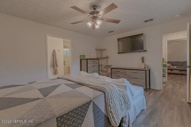 Foto del edificio - 3128 Old Port Cir W