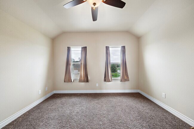 Building Photo - 8530 San Juanico St