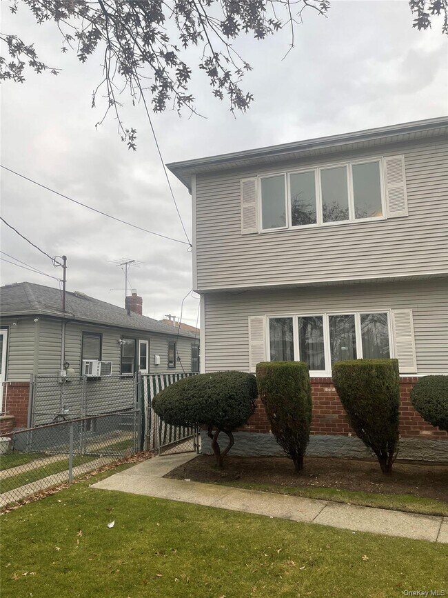 Building Photo - 257-20 148th Ave