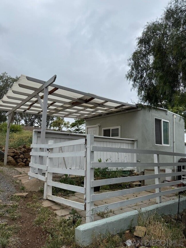 Building Photo - 9115 Rosedale Dr