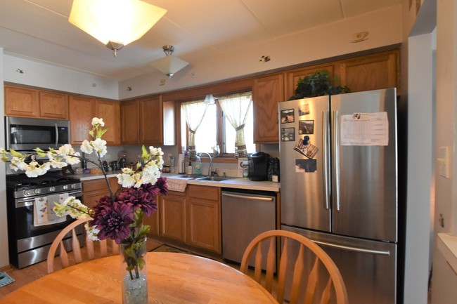 Building Photo - 7804 Amelia Ct