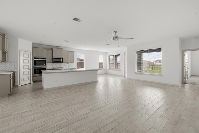 Building Photo - 29231 Red Rocks Pk Dr