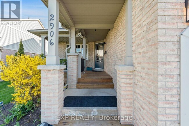 Building Photo - 2906 Peacock Dr