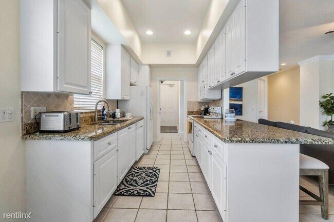 Foto del edificio - 3 br, 2 bath House - 4689 Hammock Cir