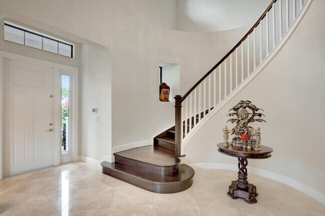 Building Photo - 17710 Cadena Dr