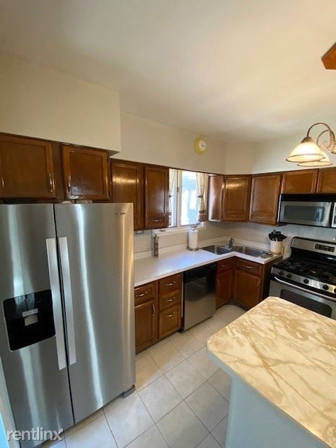 Building Photo - 4236 Amelia Ave