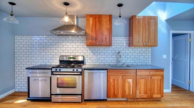 Building Photo - 65 Sylvan Way