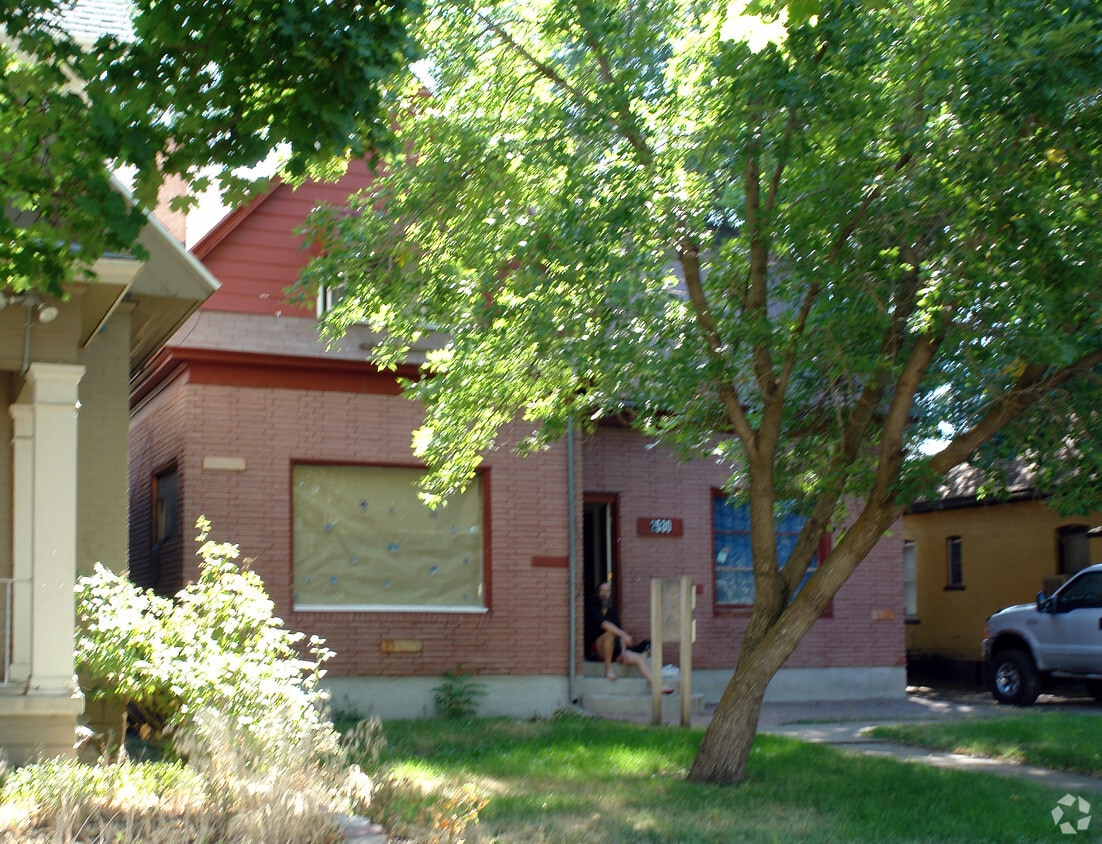 Building Photo - 2530 Gramercy Ave