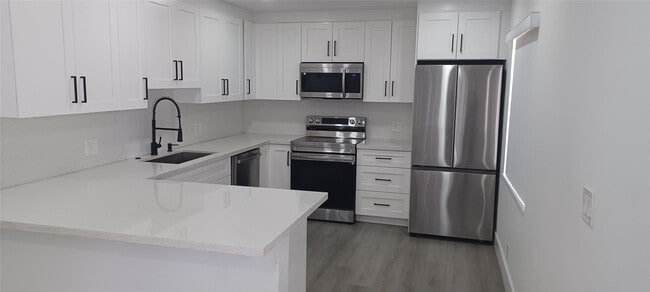 Building Photo - 630 N 58th Ave