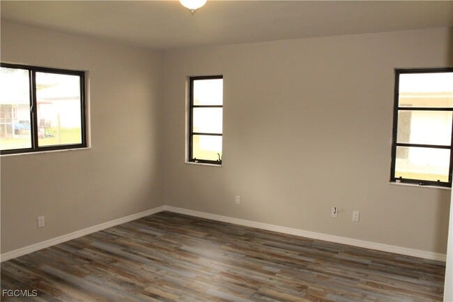 Foto del edificio - 630 SE 13th Ct