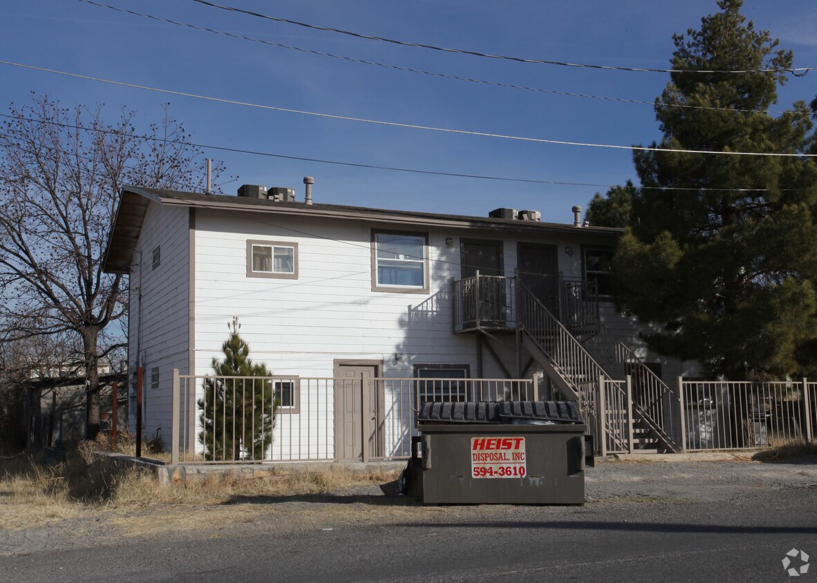 Building Photo - 7003 4th St